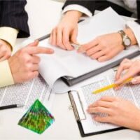 Grune-Pyramide-Business-300x225