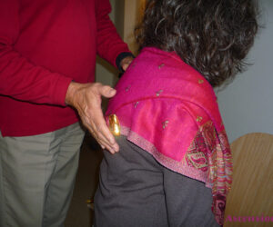 Ascension_Gewebs-MuskelEnergie_massage_Calmings_XL_gold_Jo-Bi-300x250